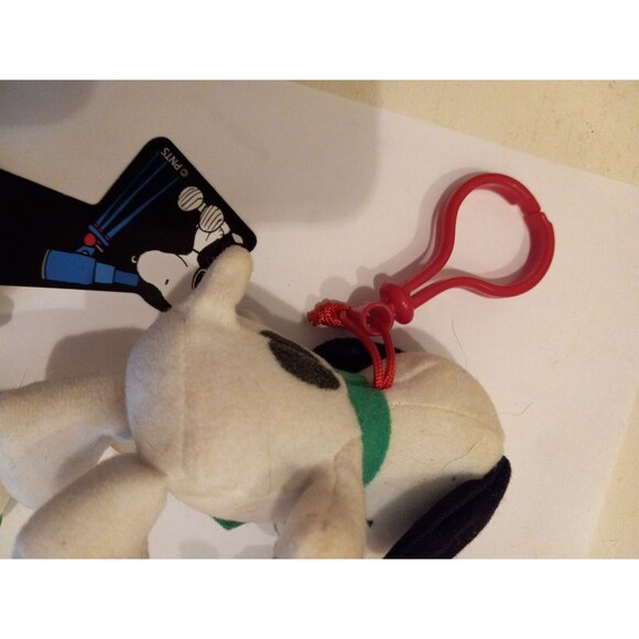 Snoopy McDonalds Happy Meal Toys Assortment of 5 Figures & 2 Books - Picture 11 of 16